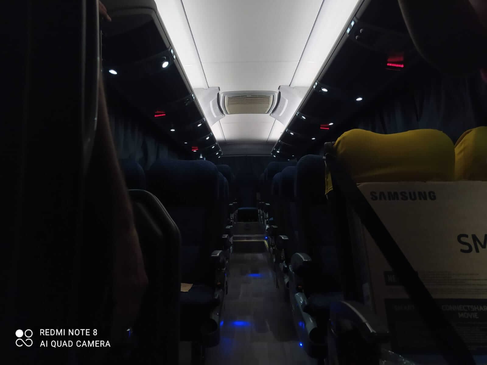Micro-ônibus executivo com Wi-Fi e tomadas USB