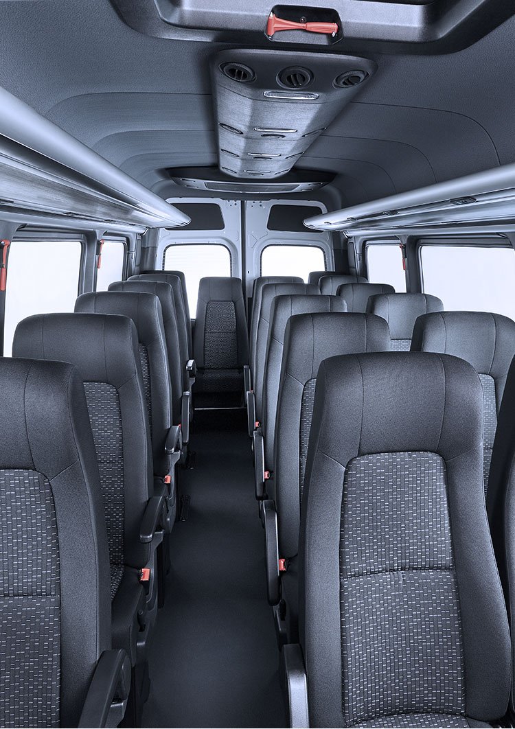 Interior traseiro da van executiva Sprinter 21 lugares da Alfaville Turismo